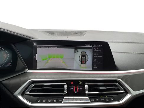 Used 2022 BMW X7 xDrive40i w/ M Sport Package AWD/4WD image 56
