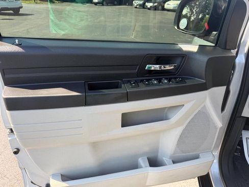 Used 2008 Dodge Grand Caravan SE FWD image 8