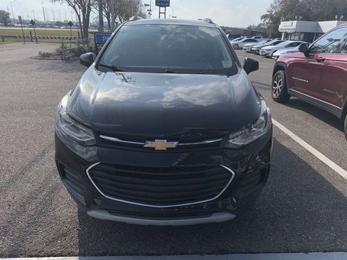 Used 2020 Chevrolet Trax LT image 3