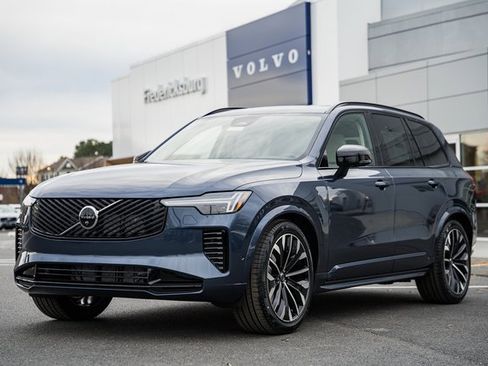 New 2026 Volvo XC90 B6 Ultra w/ Lounge Package image 3