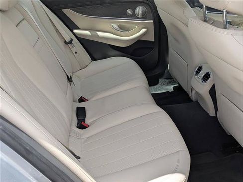 Used 2021 Mercedes-Benz E 350 Sedan image 21
