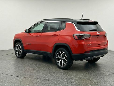 Used 2025 Jeep Compass Limited AWD/4WD image 6