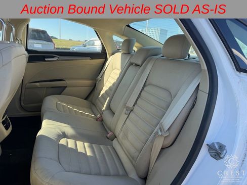 Used 2014 Ford Fusion SE image 21