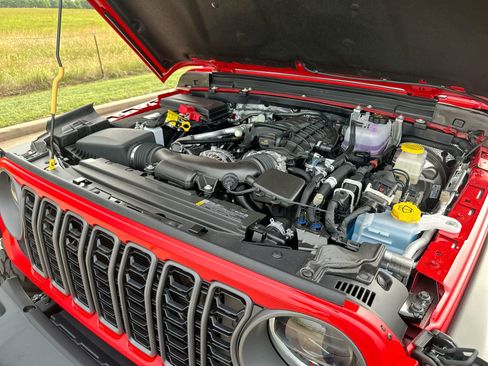 New 2025 Jeep Wrangler Sport S image 22