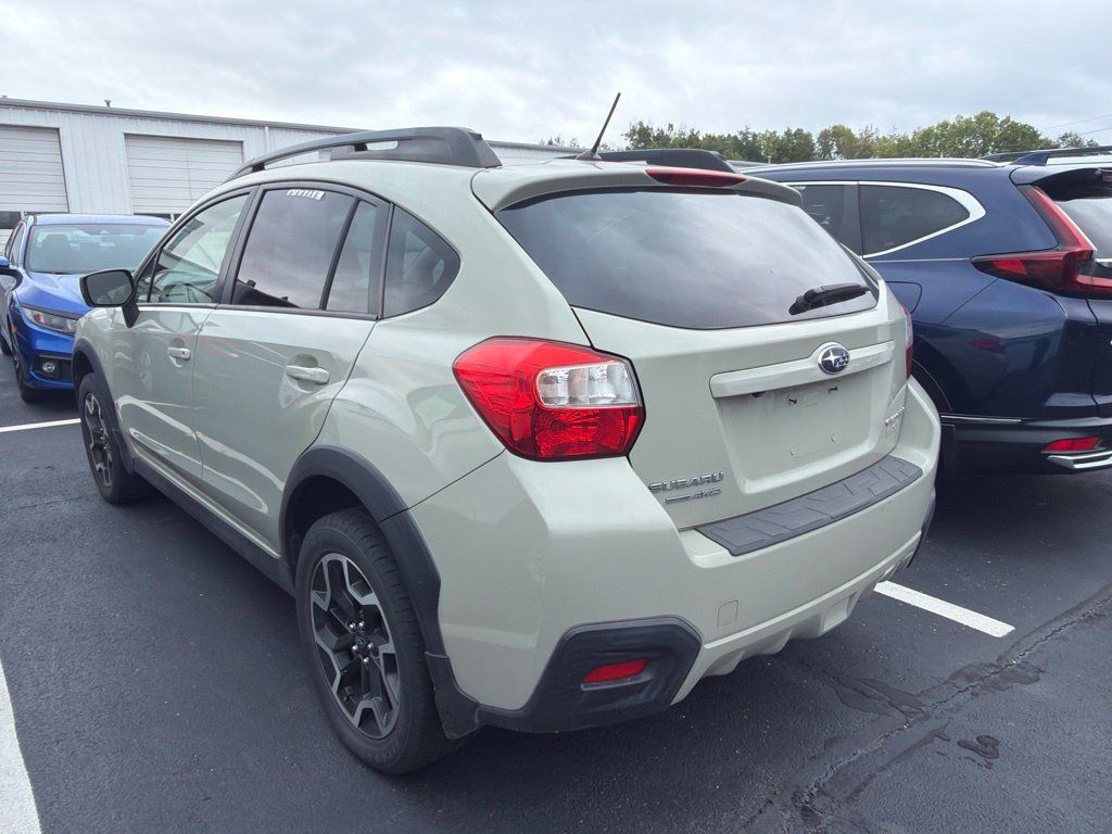 Used 2016 Subaru Crosstrek 2.0i AWD/4WD image 2