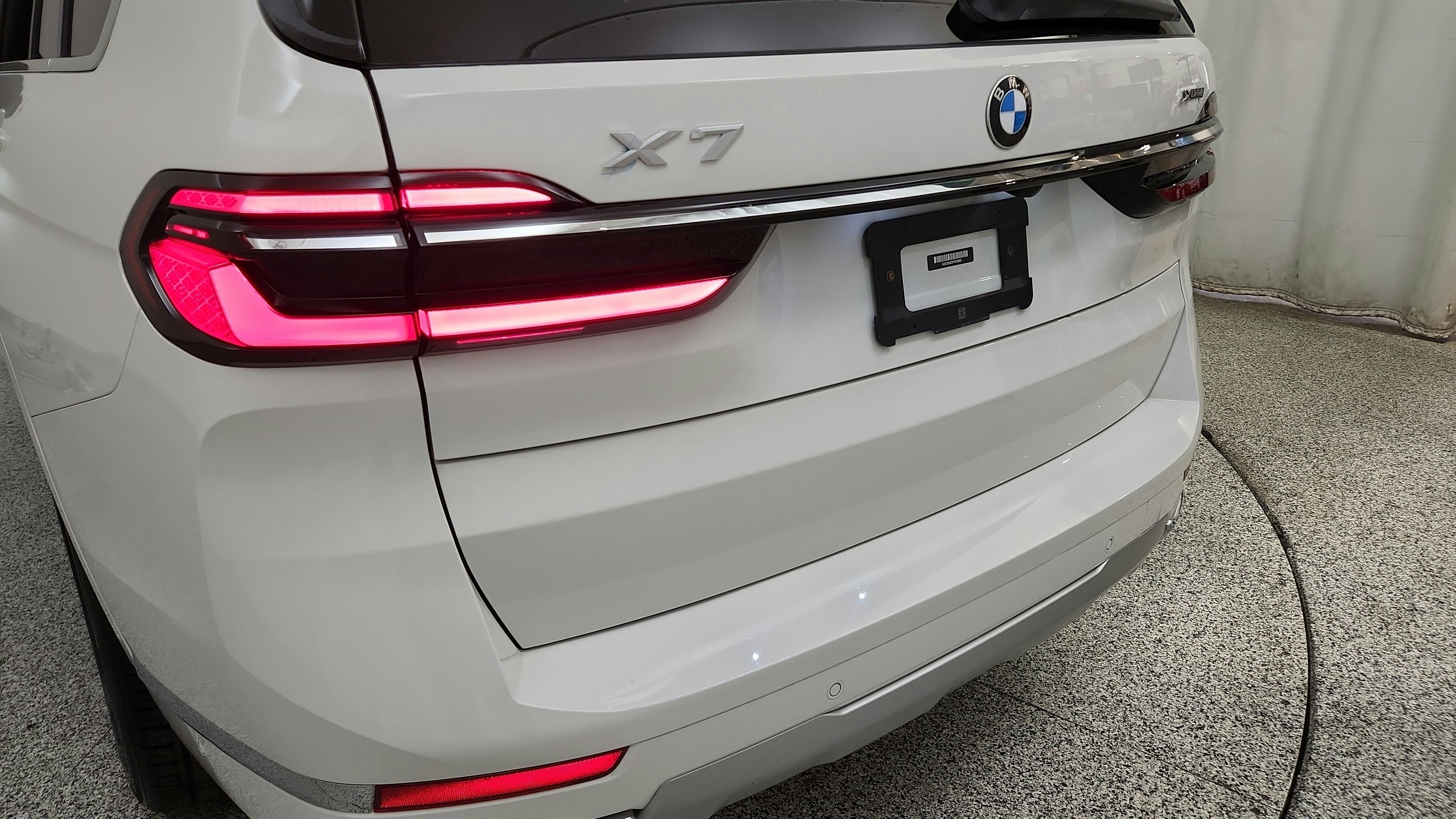 Used 2023 BMW X7 xDrive40i AWD/4WD image 30