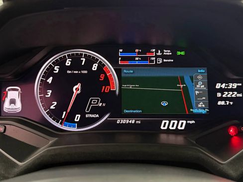 Used 2018 Lamborghini Huracan Performante image 7