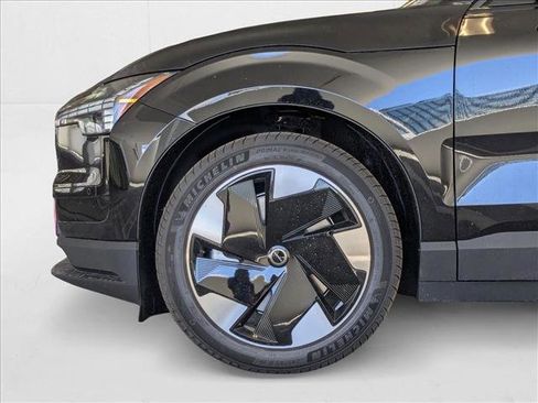 New 2025 Volvo EX30 Plus w/ Protection Package Premier image 10