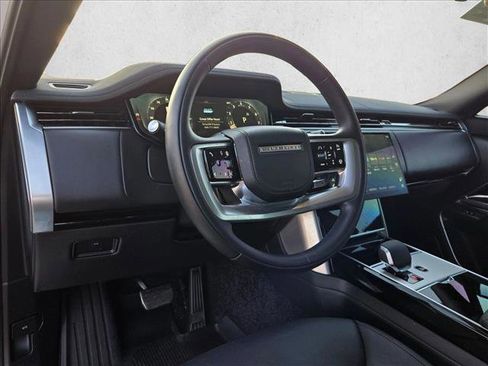 Used 2024 Land Rover Range Rover SE AWD/4WD image 10