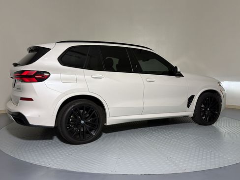 Used 2024 BMW X5 sDrive40i w/ M Sport Package RWD image 5
