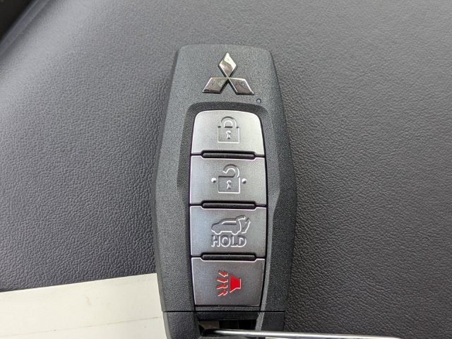 New 2026 Mitsubishi Outlander SE FWD image 33