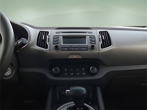 Used 2016 Kia Sportage LX image 11