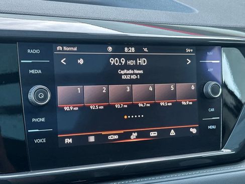 Used 2022 Volkswagen Taos SEL image 20