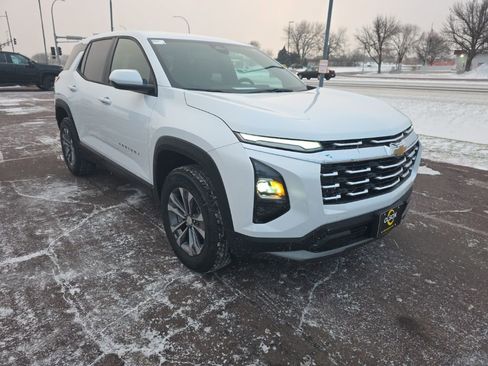 New 2026 Chevrolet Equinox LT w/ Convenience Package II image 7