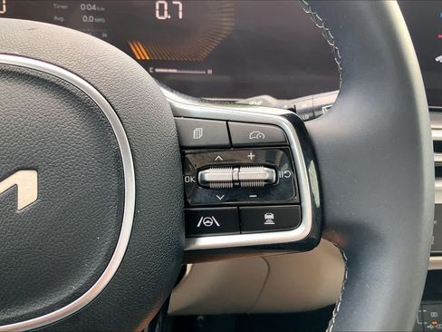 Certified 2025 Kia Sorento S w/ Panoramic Sunroof Package FWD image 25