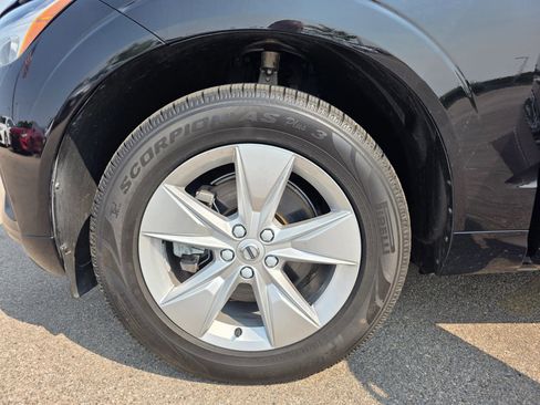 Used 2022 Volvo XC60 B5 Momentum image 17