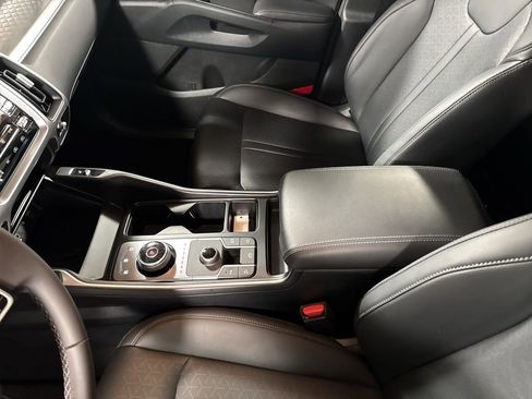 Certified 2023 Kia Sorento EX image 29