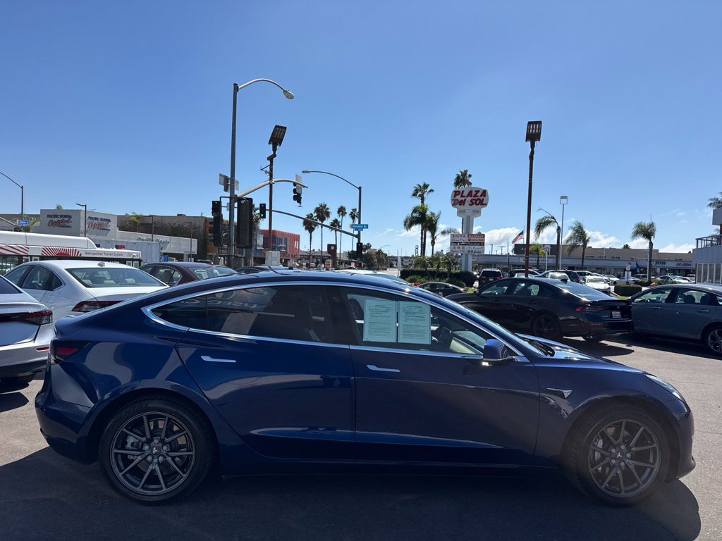 Used 2018 Tesla Model 3 Long Range RWD image 4