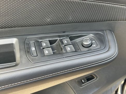 New 2026 Volkswagen Atlas Cross Sport SE image 17