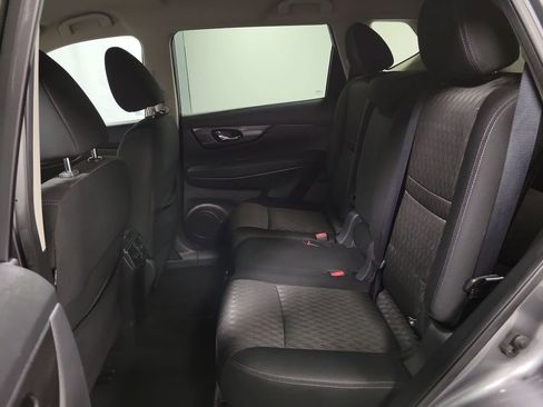 Used 2017 Nissan Rogue SV image 23