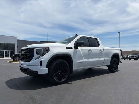 Used 2024 GMC Sierra 1500 Elevation AWD/4WD image 3