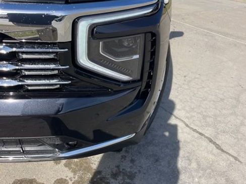 New 2025 Chevrolet Suburban Premier image 15