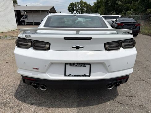 Used 2021 Chevrolet Camaro SS RWD image 3