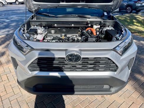 Used 2025 Toyota RAV4 XLE image 16