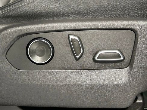 Used 2024 GMC Sierra 1500 Denali w/ Denali Reserve Package image 11