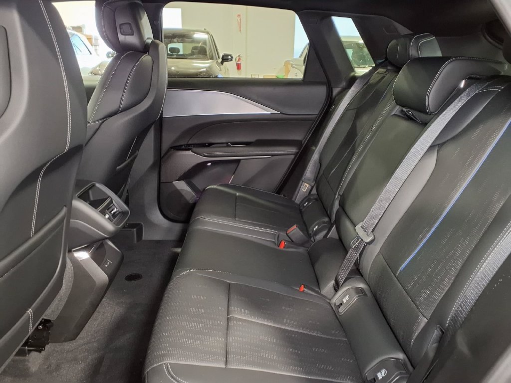New 2027 Cadillac Lyriq Luxury RWD image 11