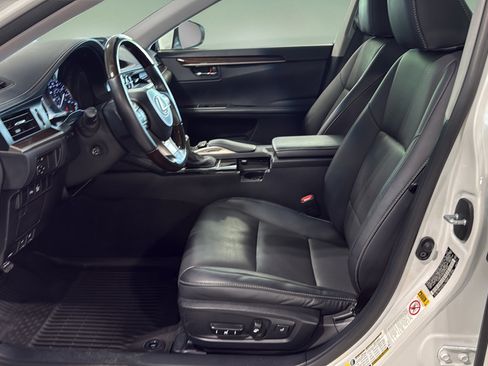 Used 2016 Lexus ES 350 w/ Navigation System Package FWD image 11