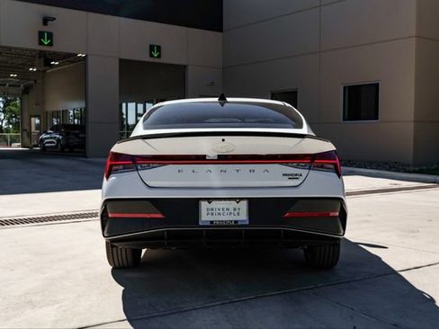 New 2025 Hyundai Elantra SEL FWD image 30