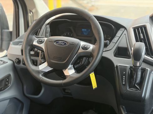 Used 2015 Ford Transit 150 XLT RWD image 23