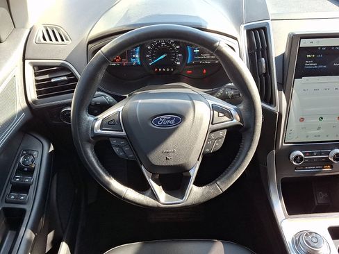 Used 2022 Ford Edge SEL AWD/4WD image 11