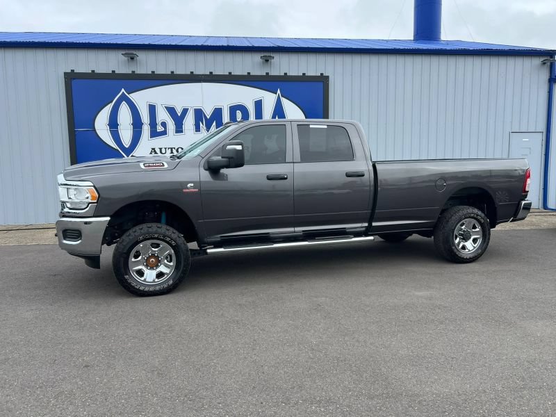 Used 2024 RAM 2500 Tradesman w/ Chrome Appearance Group AWD/4WD image 1