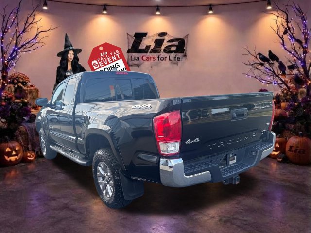 Used 2017 Toyota Tacoma SR5 w/ Tow Package AWD/4WD image 5