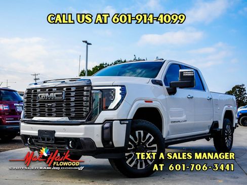 Used 2024 GMC Sierra 2500 Denali Ultimate image 1