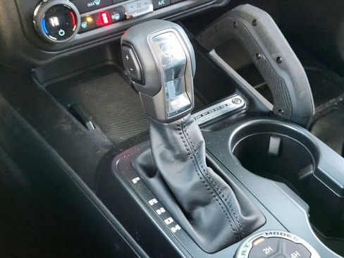 New 2025 Ford Bronco Badlands image 27