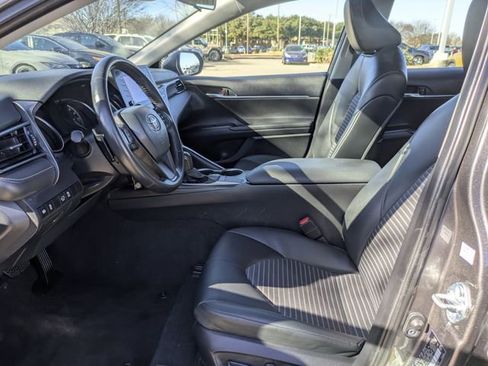 Used 2024 Toyota Camry SE image 25