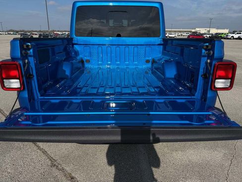 New 2026 Jeep Gladiator Sport image 19