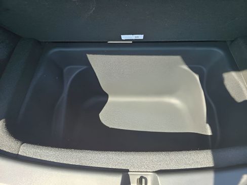 Used 2025 Tesla Model Y Long Range AWD/4WD image 14