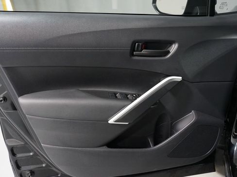 Certified 2025 Toyota Corolla Cross LE image 29