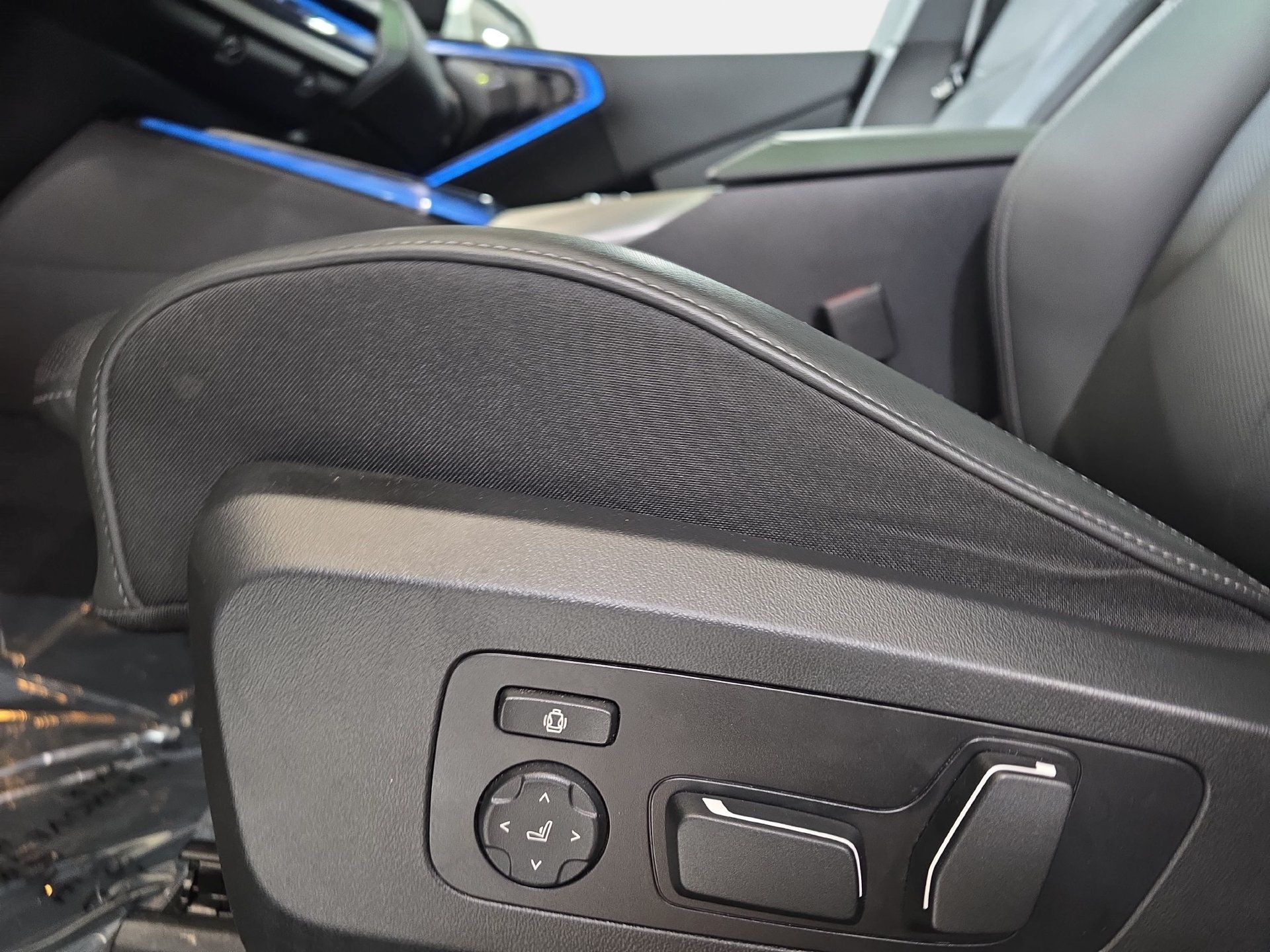 Used 2025 BMW X3 xDrive30i AWD/4WD image 28