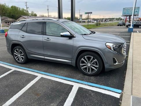 Used 2018 GMC Terrain Denali FWD image 2