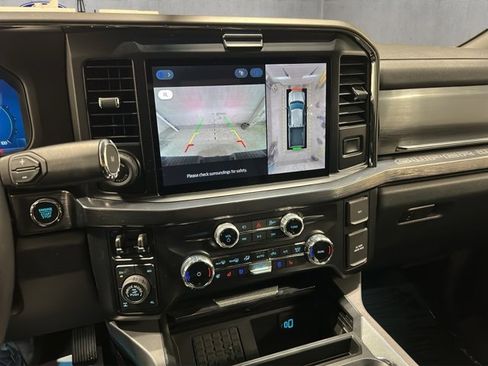 Used 2025 Ford F250 Lariat w/ Lariat Ultimate Package image 17