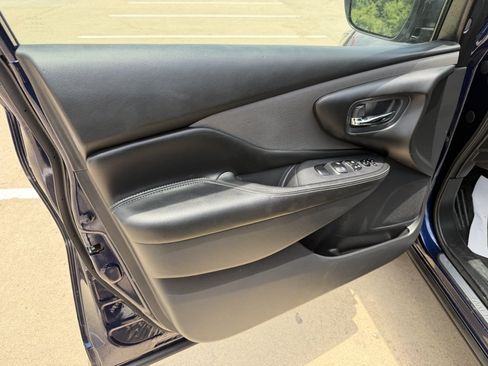Used 2024 Nissan Murano SV AWD/4WD image 9