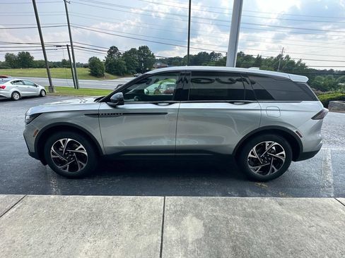 New 2025 Lincoln Nautilus Premier w/ Equipment Group 102A image 5