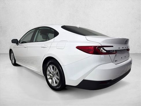 Used 2025 Toyota Camry LE FWD image 5