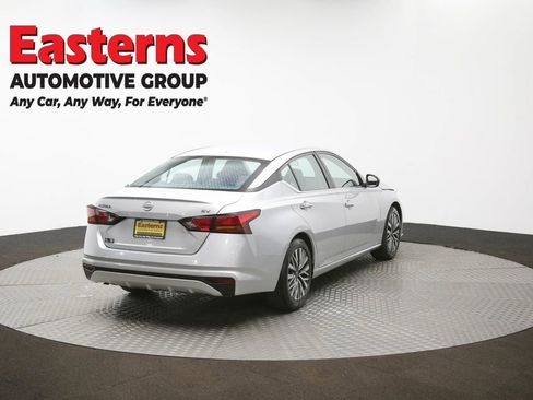 Used 2024 Nissan Altima 2.5 SV image 39