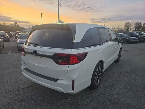 Used 2025 Honda Odyssey EX-L image 8